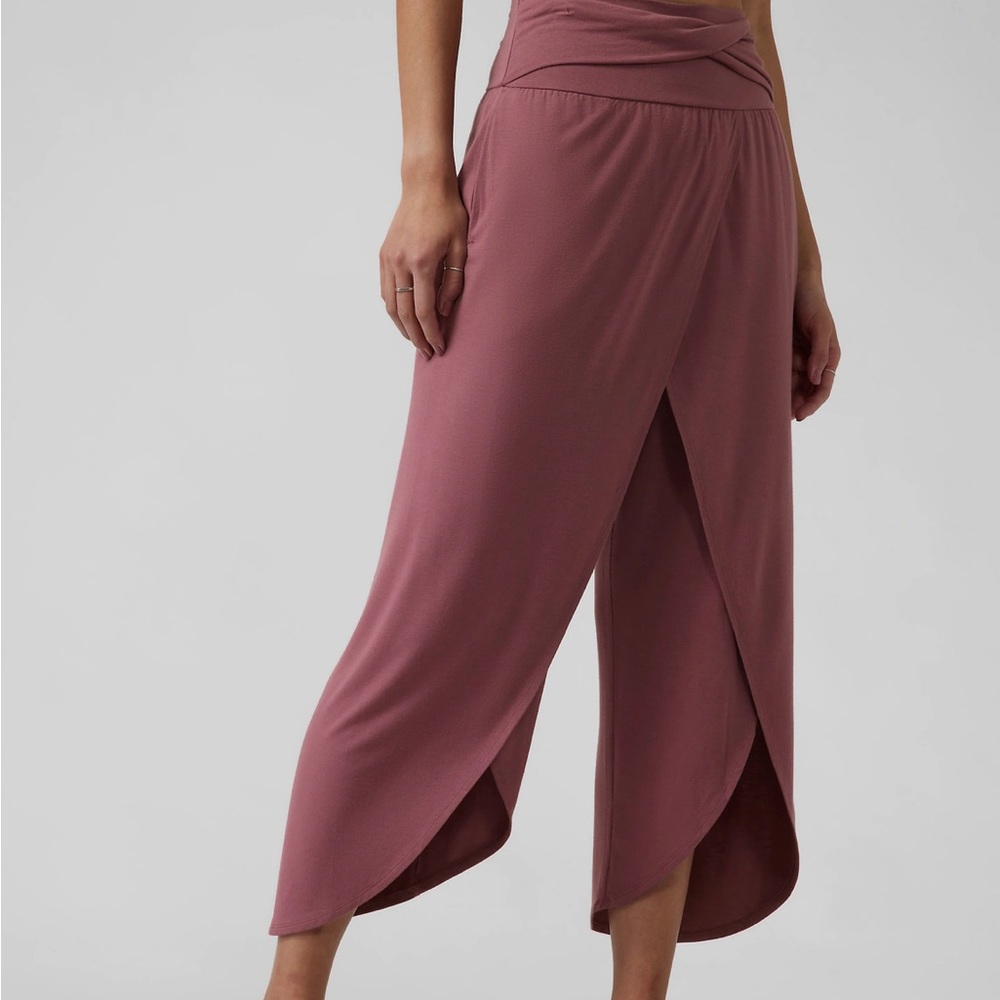 Brand new Athleta Release pants